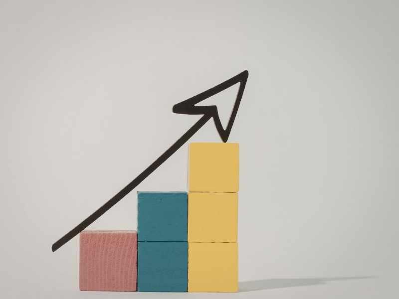 Gráfico comparativo de rentabilidad para desmitificar el mito de emprender.